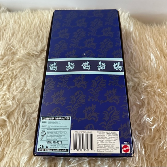 Vintage New in Box Winter Velvet Barbie Doll - Picture 13 of 13